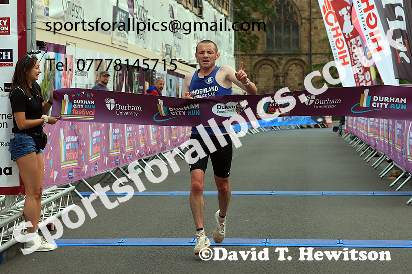 Durham City 5k, 2025 Durham City 5k and 10k, Durham.  Photo: David T. Hewitson/Sports for All Pics